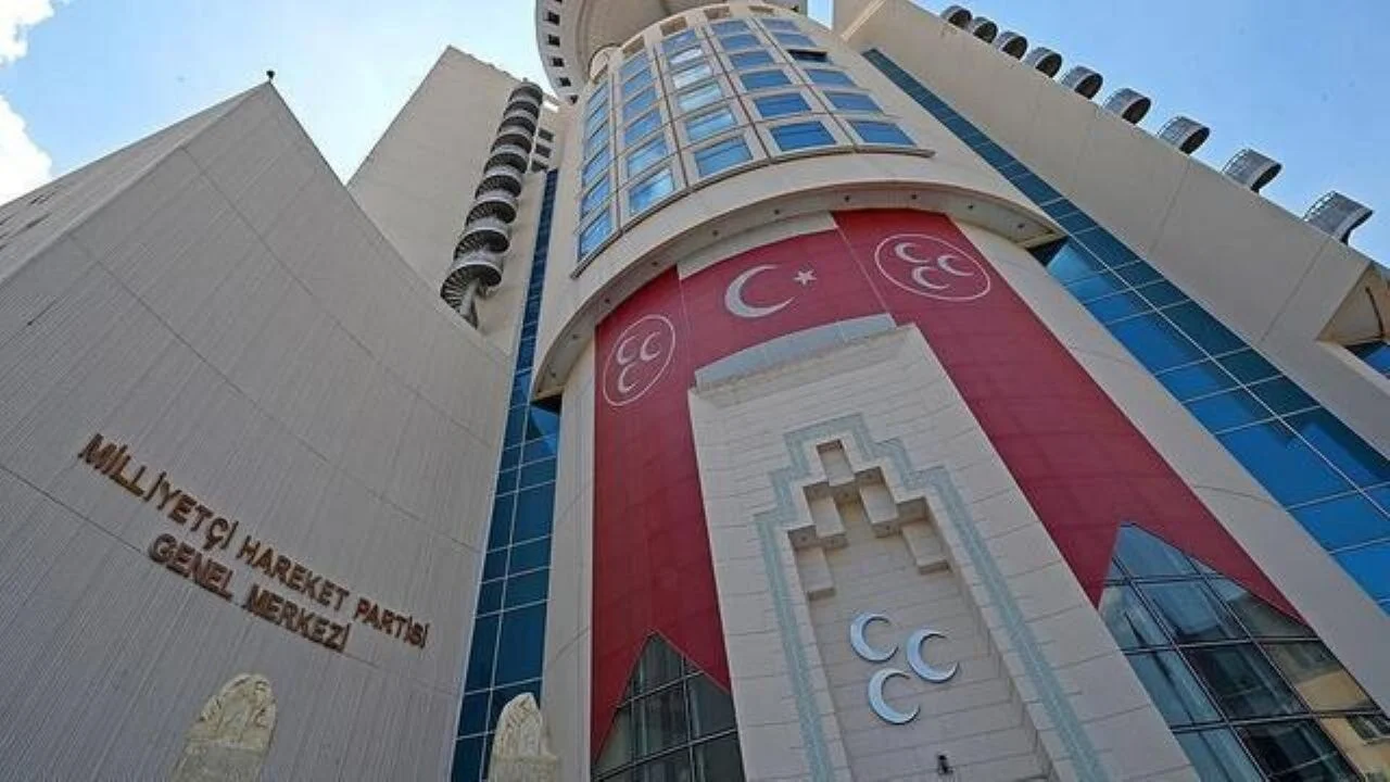 MHP: CHP, Türk Milletine layık değil