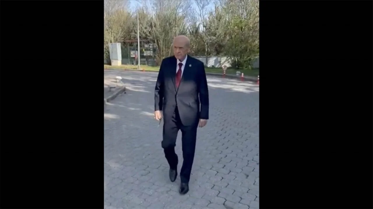 MHP'den Devlet Bahçeli paylaşımı: 'Hele durma yürü sen...'