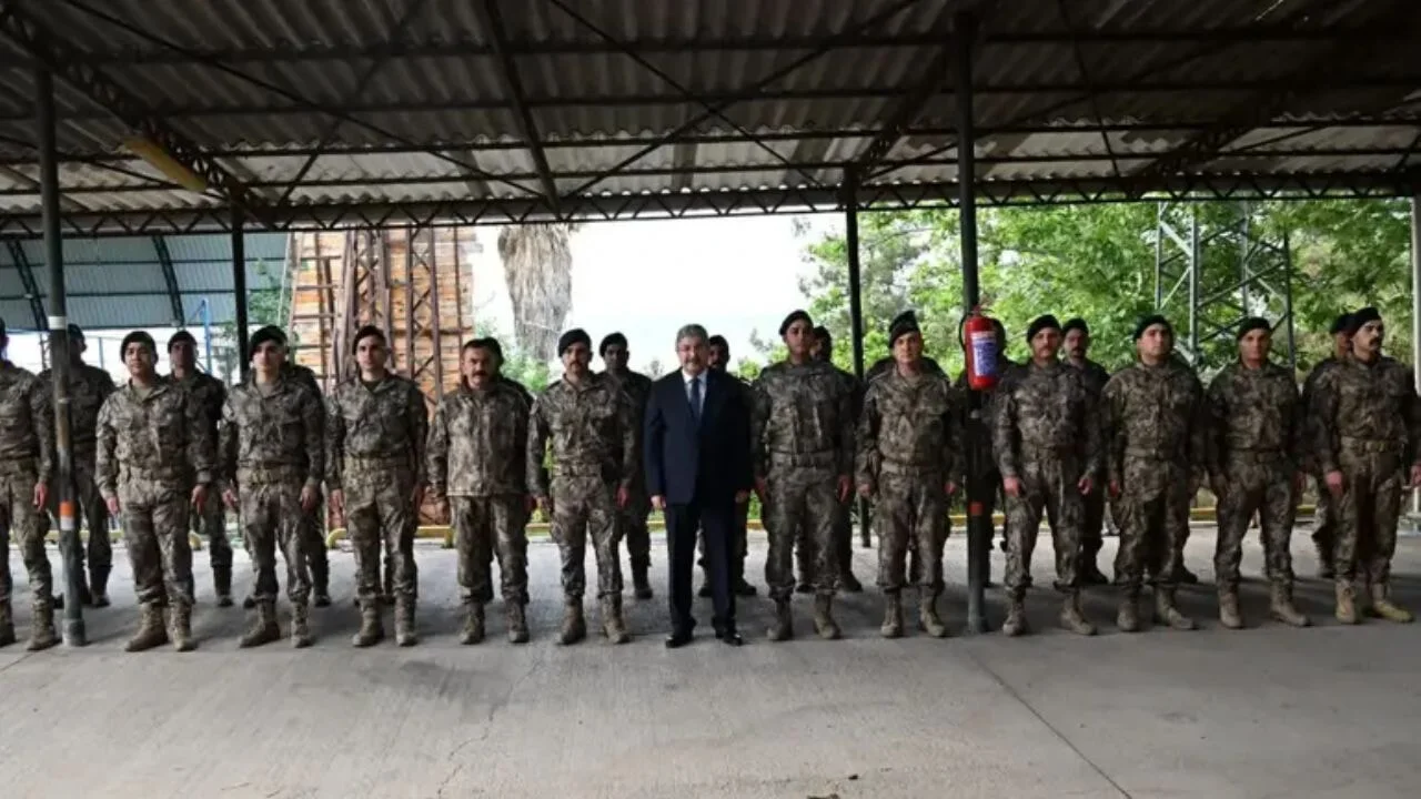 Özel Harekat Polisleri, dualarla Suriye'ye uğurlandı