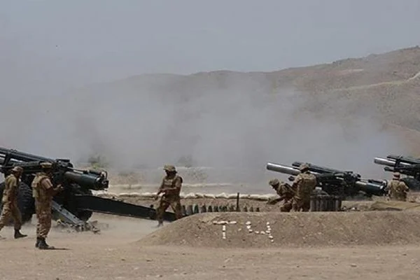 Pakistan'da 54 militan etkisiz hale getirdi