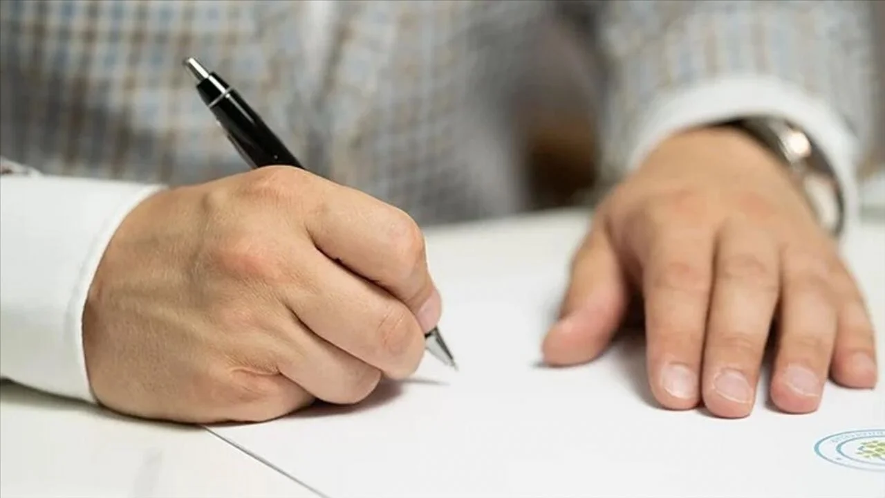 Soldan sağa imza atıyorsanız tehlikedesiniz: İmza nasıl atılır