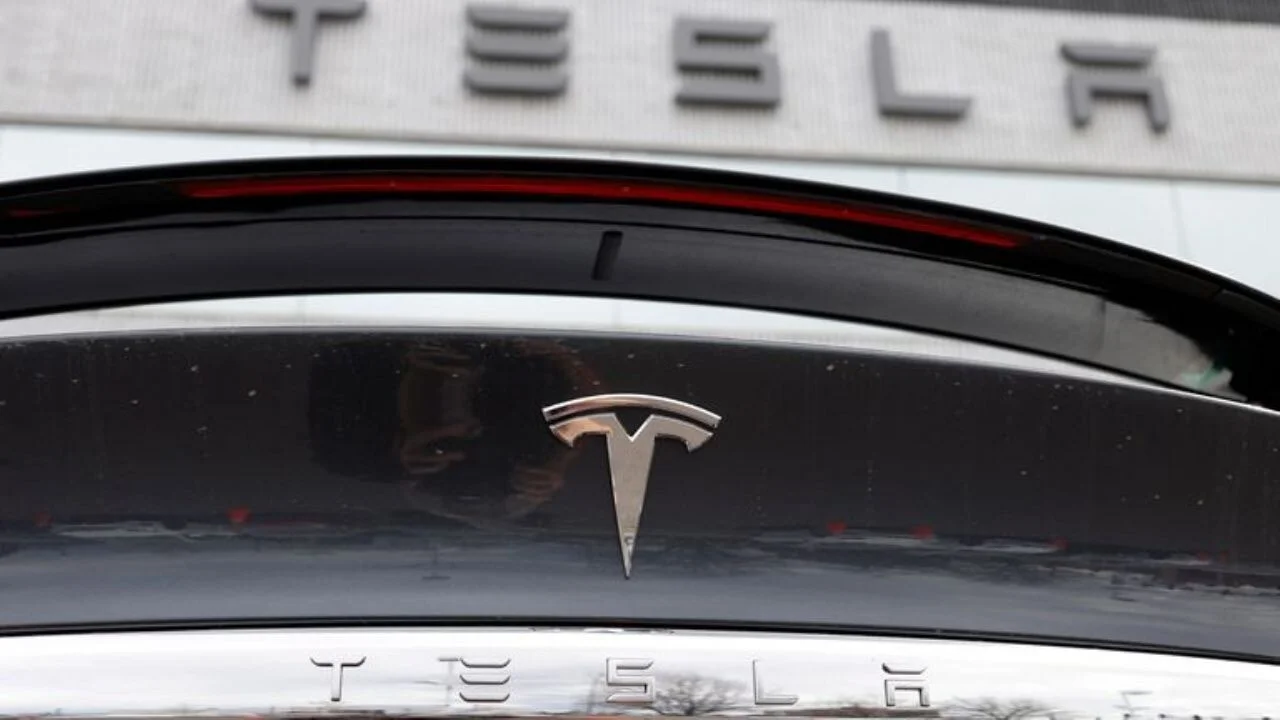 Tesla hisseleri çakıldı!