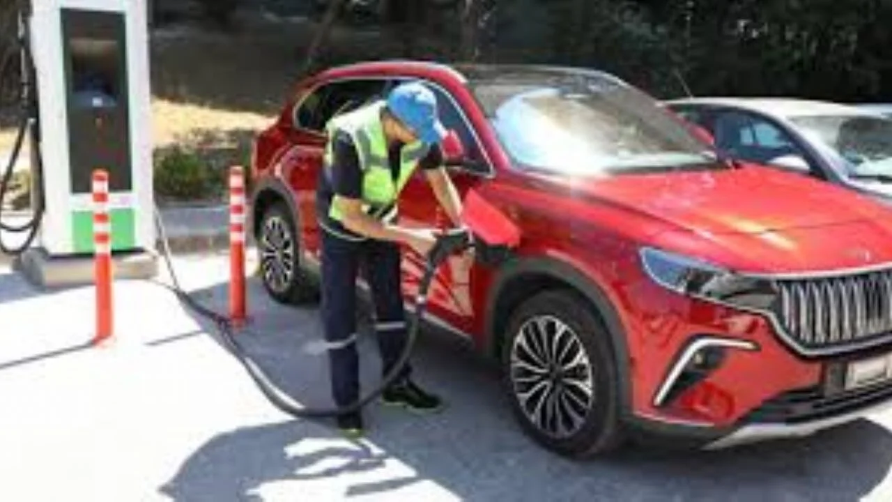 Türkiye'de elektrikli araç şarj istasyonu sayısı 11 bini aştı