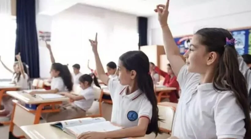 Yarın okullar açık mı 28 Nisan Pazartesi: İstanbul Valiliği okul açıklaması ve deprem nedeniyle okul tatil haberleri