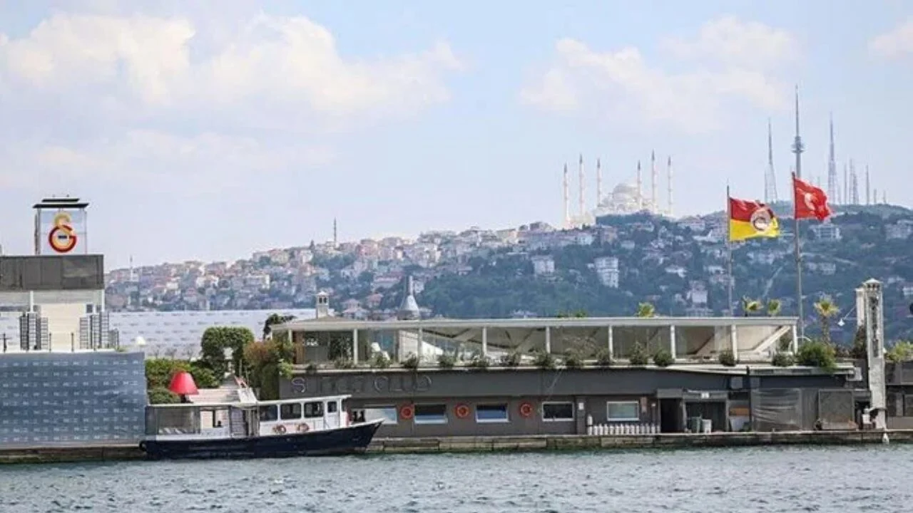 2. Abdülhamid'in torunları Galatasaray Adası'nı istedi