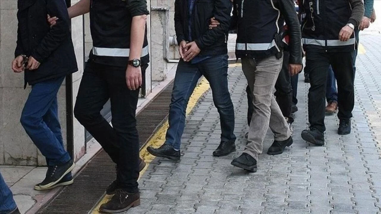 36 ilde FETÖ operasyonu! TSK'da 56 muvazzaf asker gözaltında