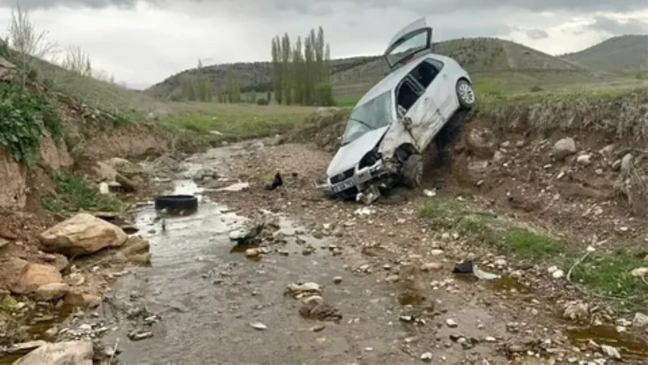 Afyonkarahisar'da feci kaza! Genç polis hayatını kaybetti