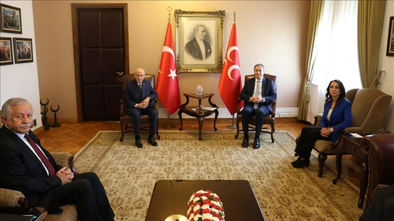 Bahçeli, DEM Parti ile bir araya geldi: Yeni anayasa için ortak adım mı atılacak?