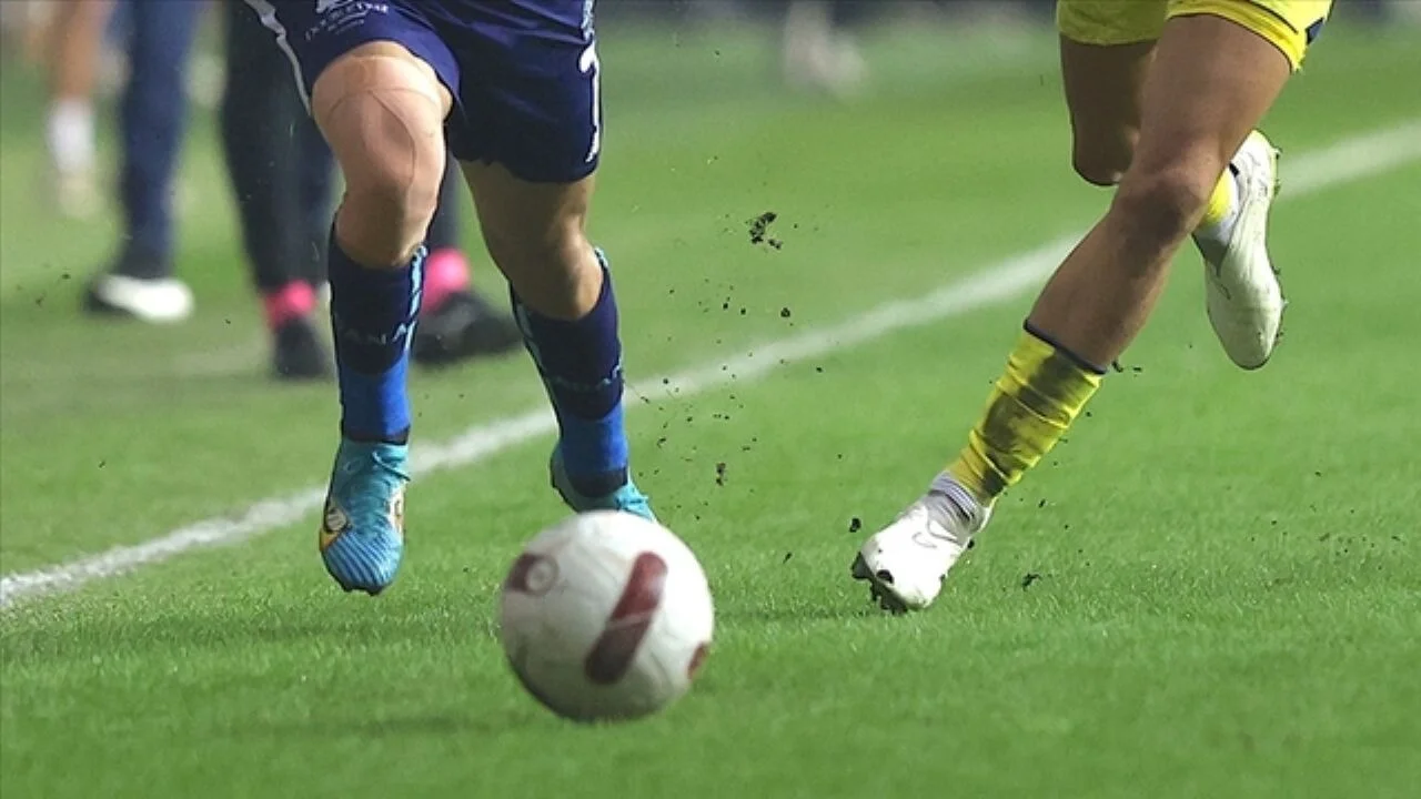 Bugün hangi maçlar var? 3 Mayıs 2025 Süper Lig, Premier Lig, LaLiga canlı yayın listesi