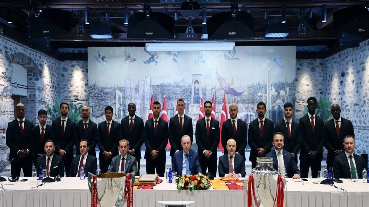 Cumhurbaşkanı Erdoğan, şampiyon Galatasaray'ı kabul etti