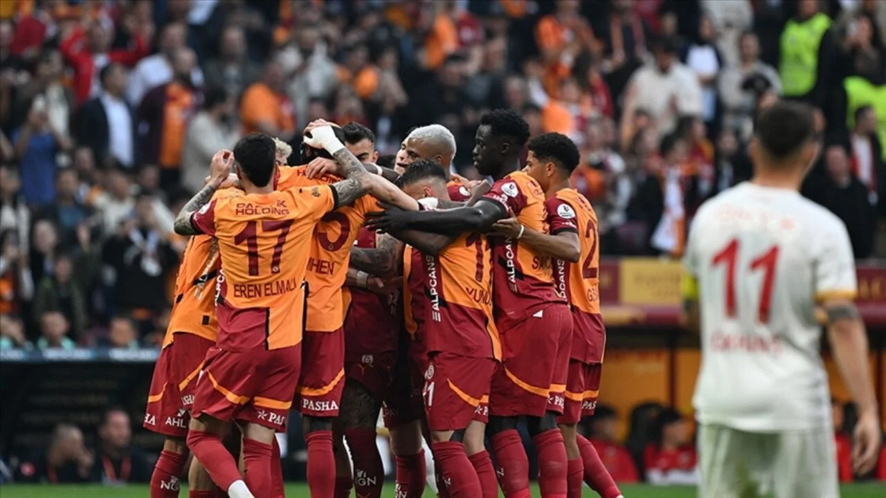 Galatasaray, şampiyonluk sayısında Barcelona, Porto ve PSV ile yarışıyor