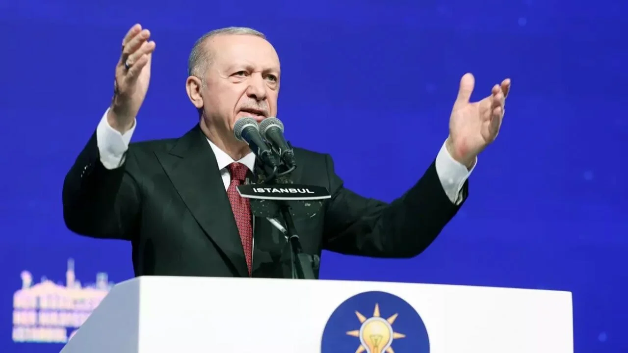 İBB'deki yolsuzluk soruşturmasında itiraflar artıyor: İstanbul'un kaynaklarının nasıl yağmalandığı soruşturma dosyasında tek tek ortaya çıkıyor