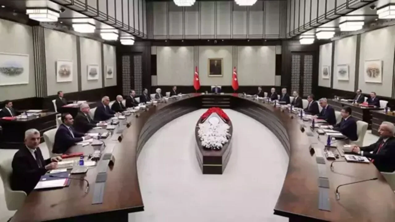 Kabine bugün toplanıyor!