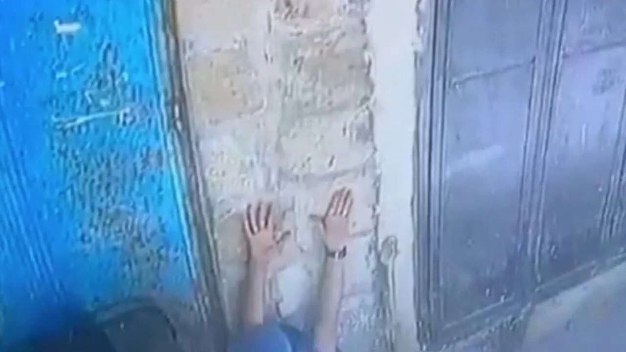 Nablus'ta kurşun yağdı: Filistinli kılığına girip genci infaz etti