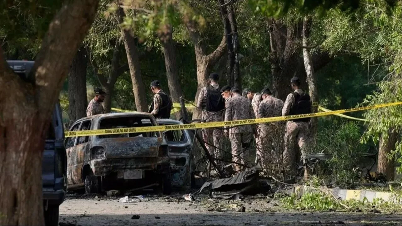 Pakistan'da kanlı bombalı saldırı: Ölü ve yaralı sayısı artıyor