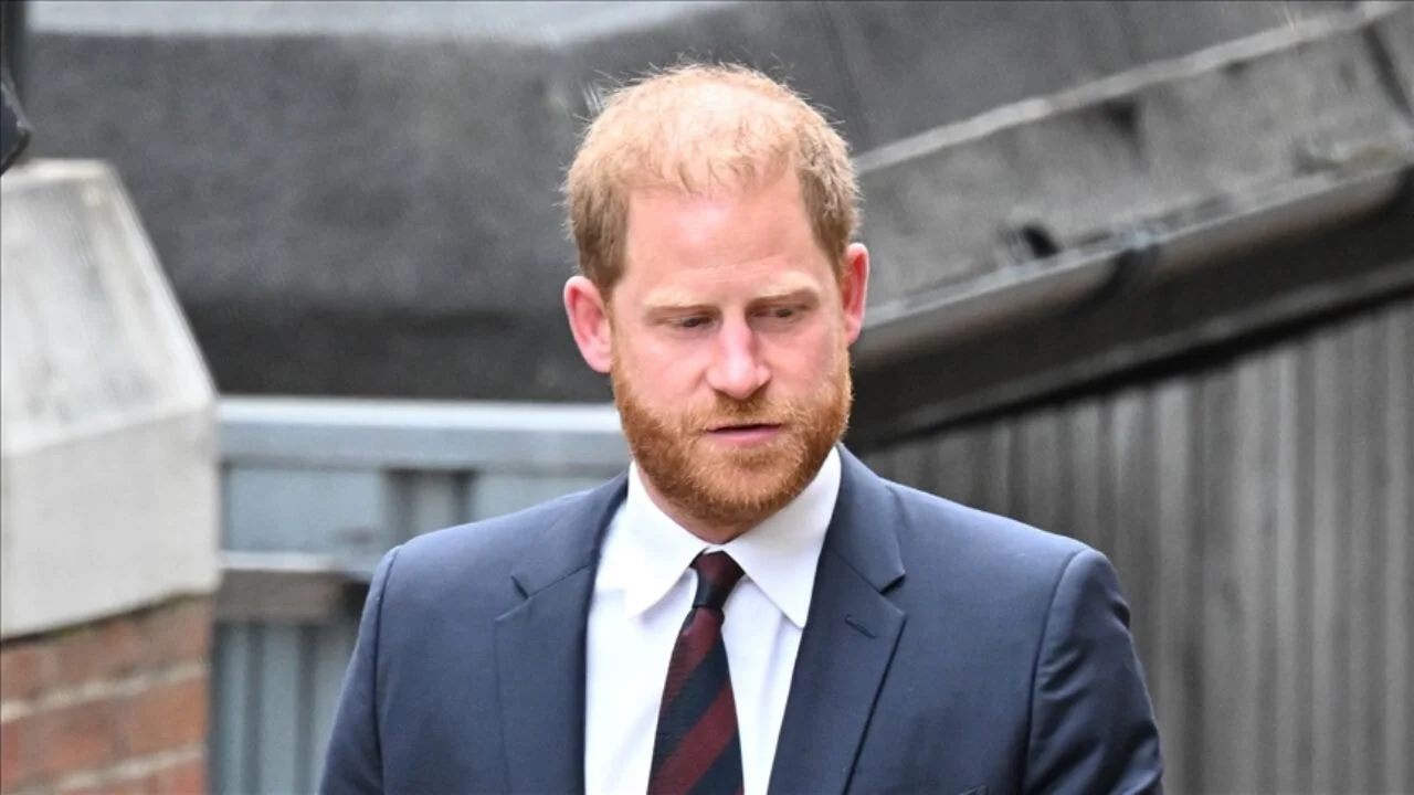 Prens Harry, ailesiyle barışmak için her şeyi gözden geçireceğini söyledi