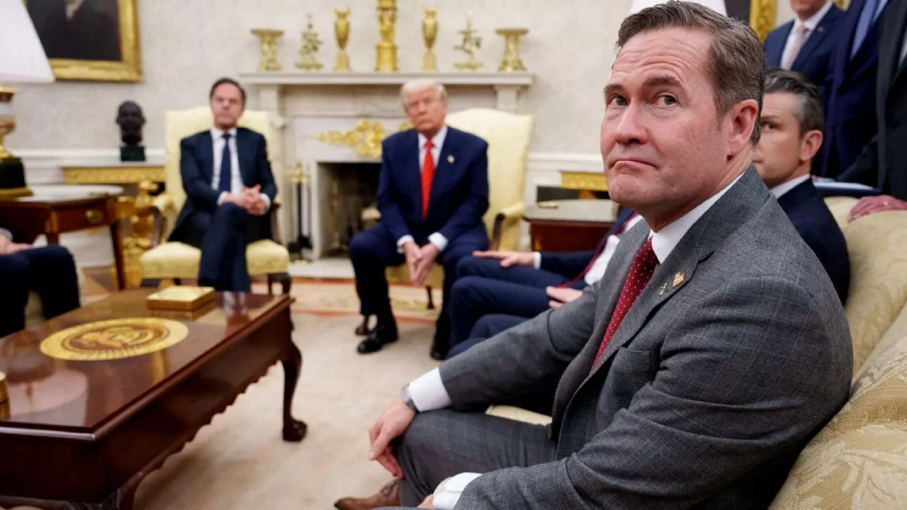 Trump'ın 'büyütmemek gerek' dediği hatadan sonra görevden alındı