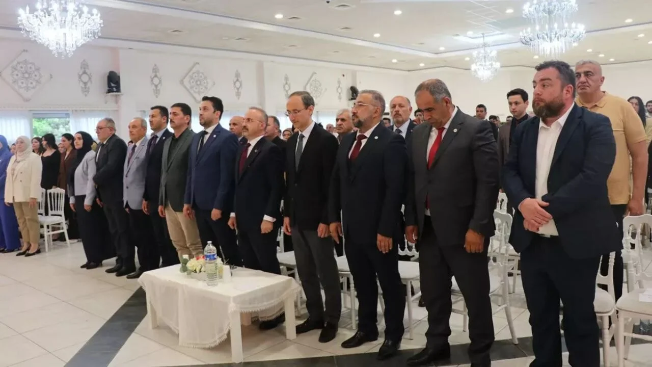 Turan'dan çarpıcı açıklamalar: 'Soykırım arayanlar, Gazze'ye baksın'