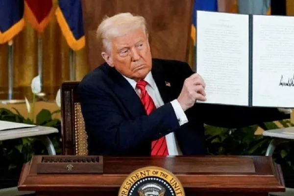 ABD kapıları kapattı... Trump'ın seyahat yasağı yürürlükte!