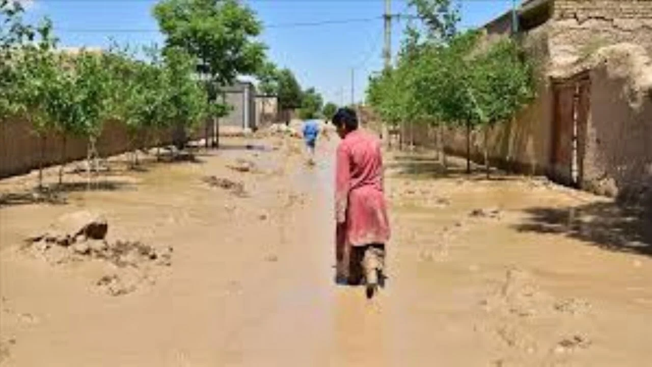 Afganistan'da ani sel baskını: Ölü ve yaralılar var