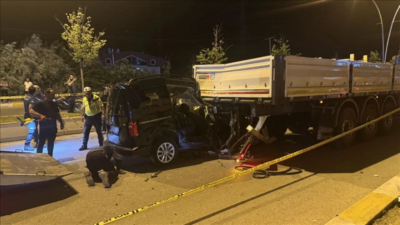 Çankırı-Ankara yolunda korkunç kaza: Polis kursiyerleri hayatını kaybetti