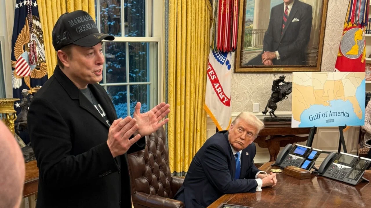 Elon Musk'tan 'yeni parti' paylaşımı