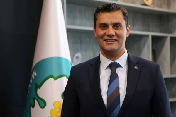 Ferdi Zeyrek hayatını kaybetti