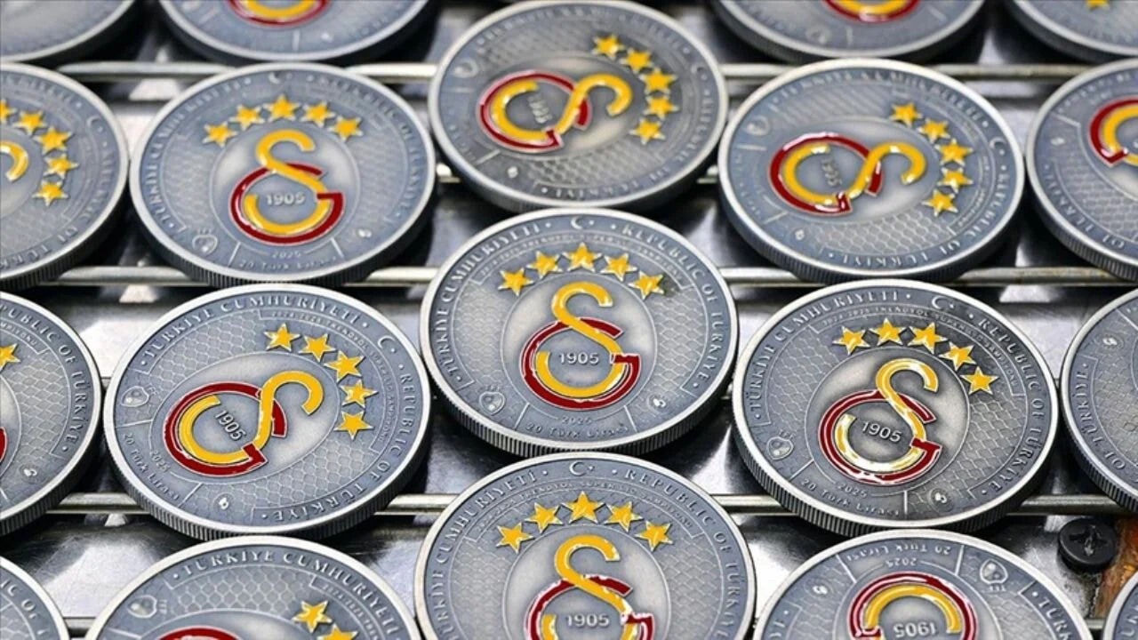 Galatasaray'ın 25. şampiyonluğu için hatıra parası basılıyor