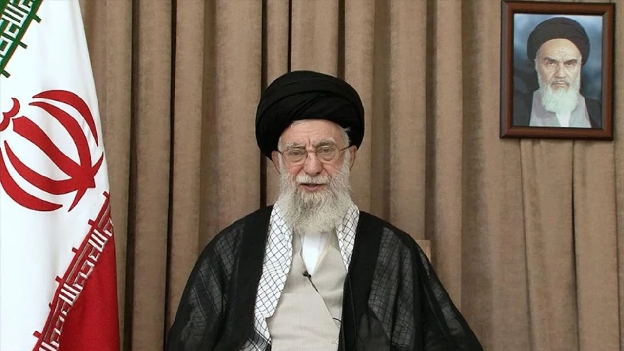 Hamaney: 'İsrail çöküyordu, ABD'yi tokatladık'