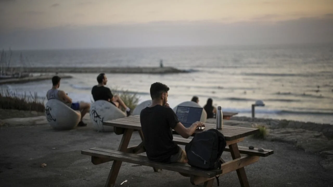 İran-İsrail savaşı turistleri vurdu! 40 bin kişi İsrail'de mahsur kaldı