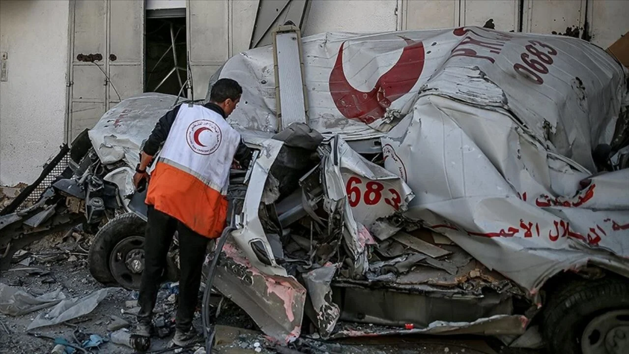 İsrail Gazze'de sağlık ve medya çalışanlarını sistematik şekilde öldürüyor