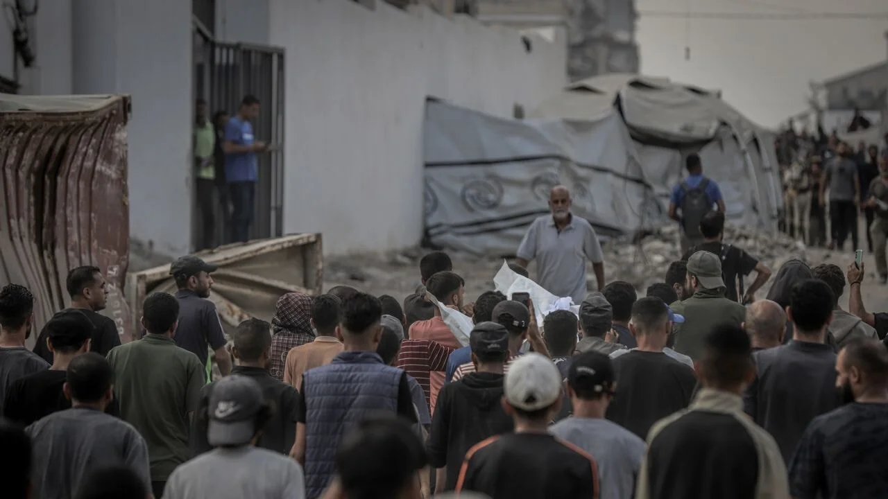 İsrail Gazze'yi gece boyu bombaladı: Çok sayıda şehit ve yaralı var