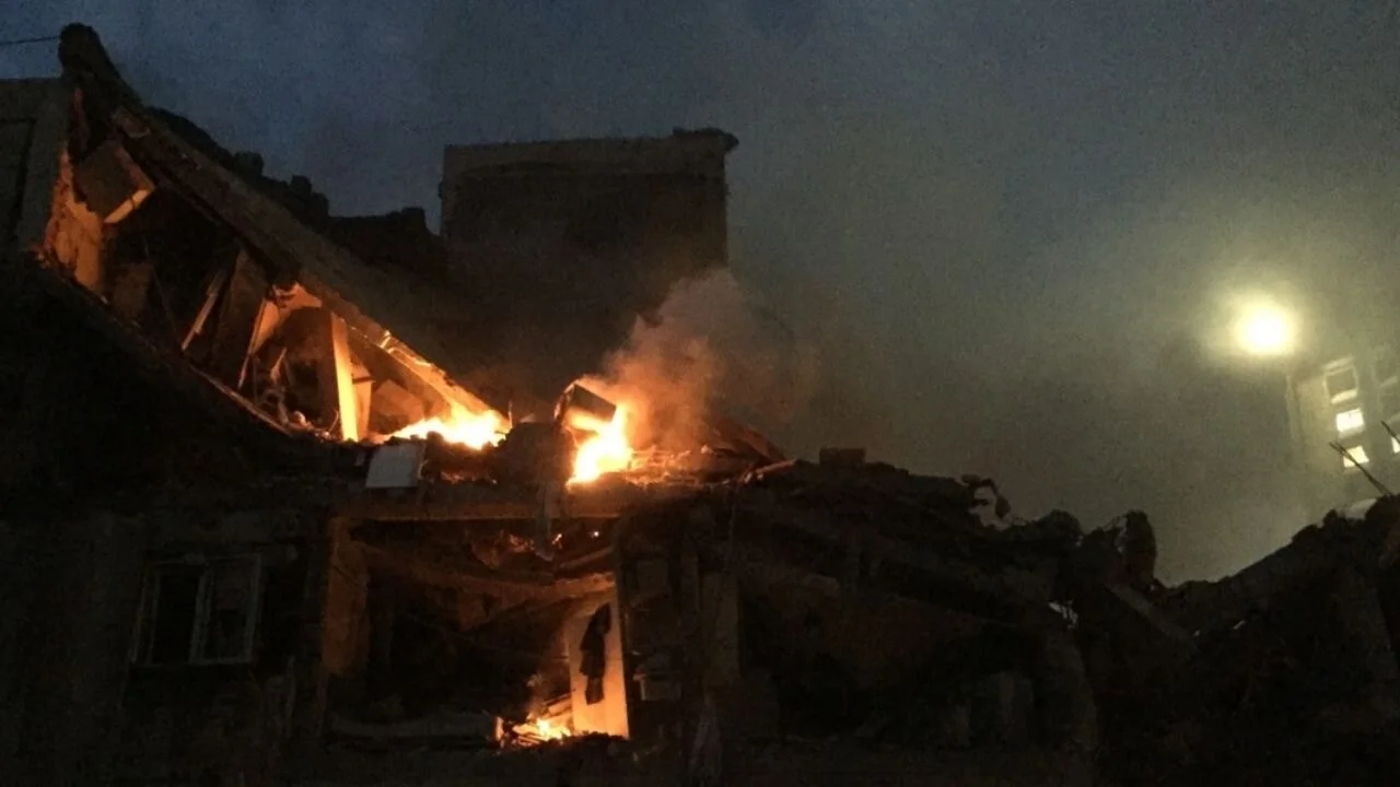 İsrail ordusundan İran'a şok saldırı: 5 saat boyunca vurdu!