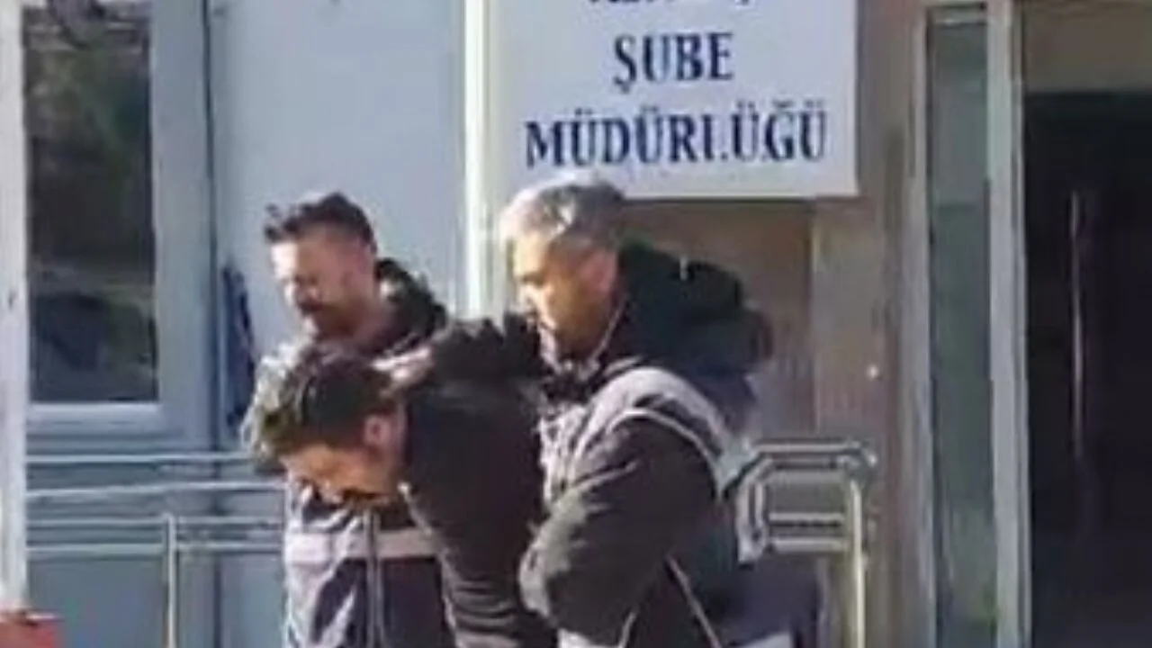 İzmir'de kan donduran cinayet: Çocuk gözleriyle gördü!