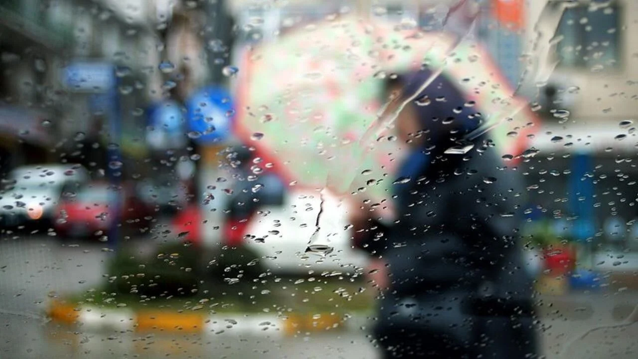 Meteorolojiden yağışlı hava uyarısı; 3 büyükşehirde hava durumu