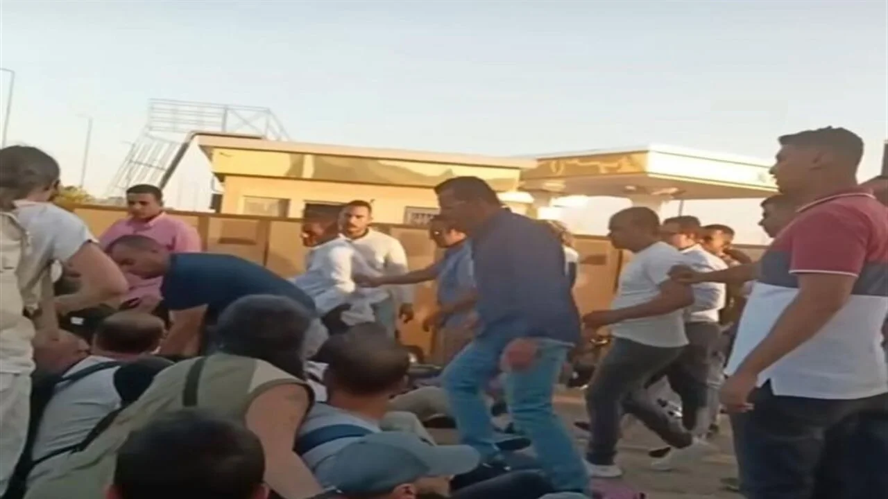 Mısır'a giden 40 Gazze aktivisti alıkonuldu