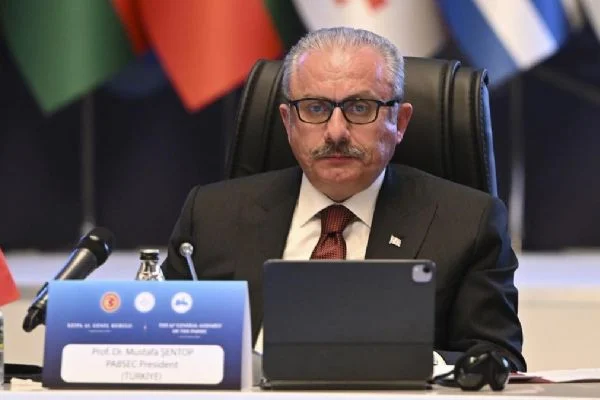 Mustafa Şentop'tan ABD'nin İran'ı vurmasına yorum