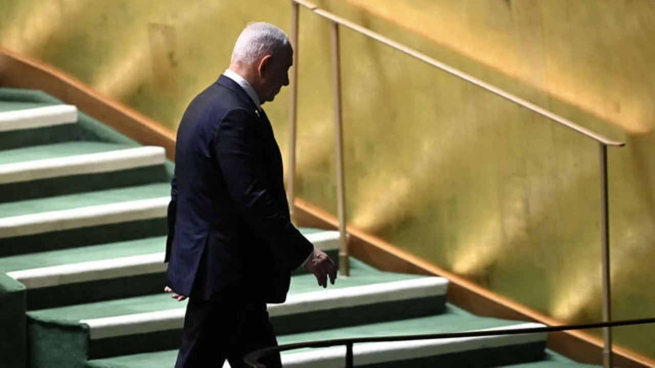 Netanyahu'dan sert uyarı: İran'da kimsenin dokunulmazlığı yok