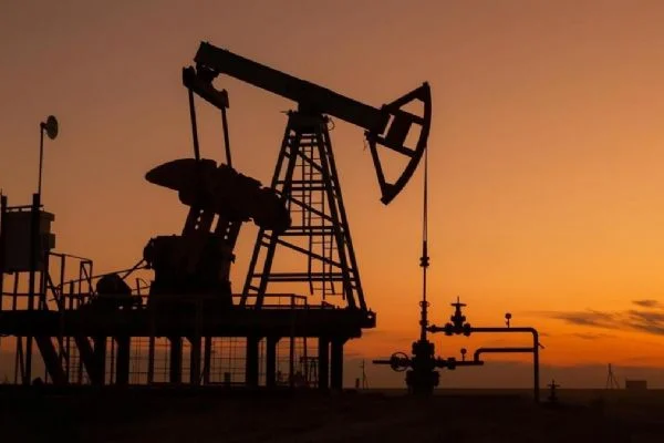 Orta Doğu'da barış çabaları petrol fiyatlarını 60 dolar bandına çekecek