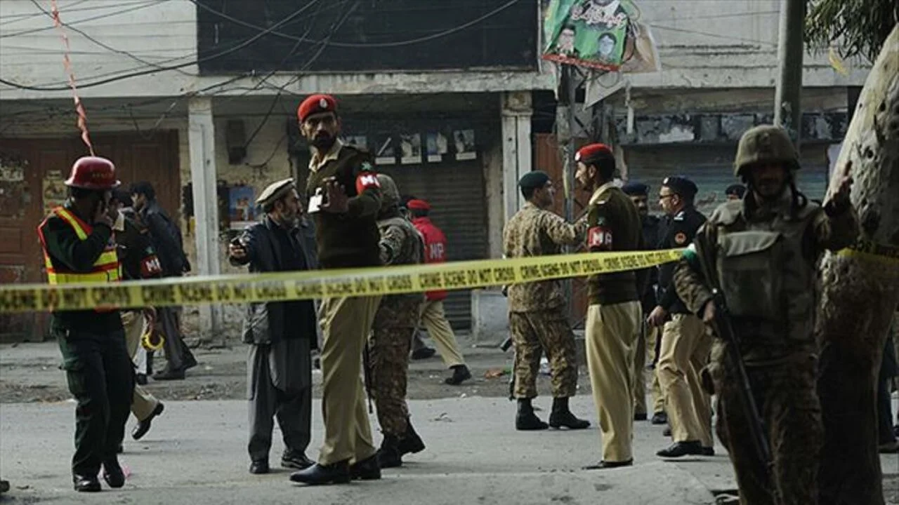 Pakistan'da facia: Patlama sonrası 6 kişi hayatını kaybetti