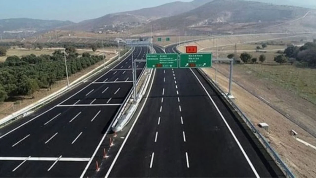 Türkiye genelinde yol çalışmaları başladı: Otoyollarda şerit kapanmaları ve kontroller