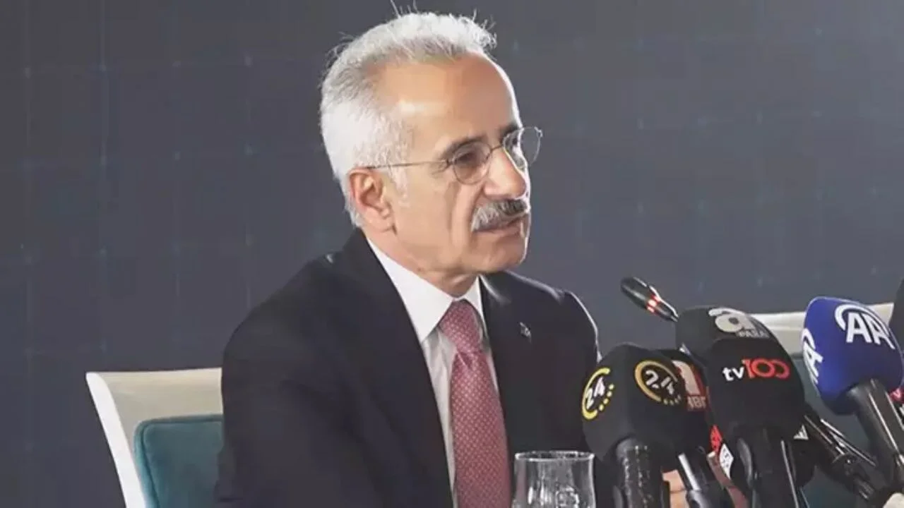 Ulaştırma Bakanı'ndan İran ve Irak'taki uçaklarla ilgili kritik açıklama