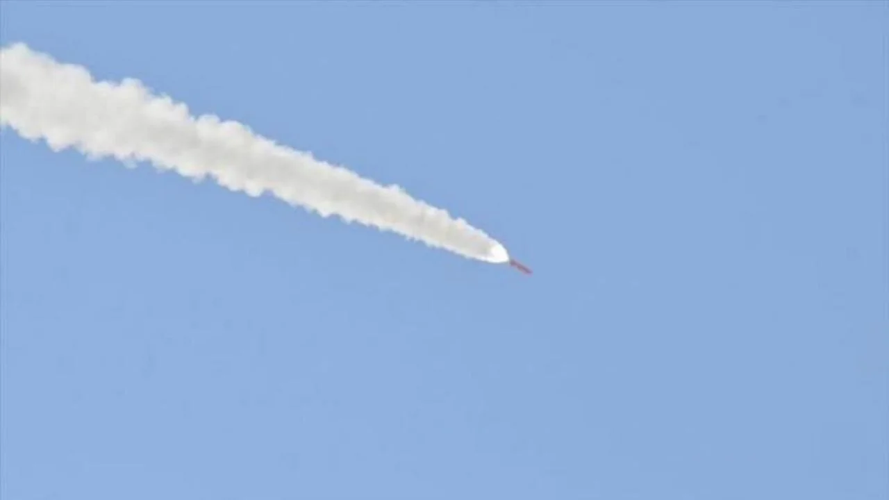 Yemen'den İsrail'e yeni füze saldırısı: Uçuşlar durduruldu