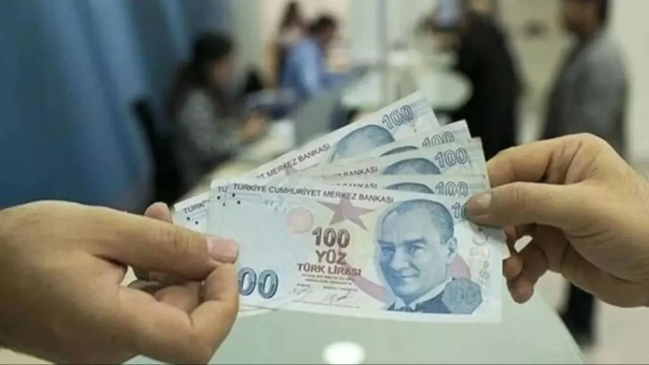 Türk Tarih Kurumu'ndan YKS'de ilk 30 bine girenlere karşılıksız burs