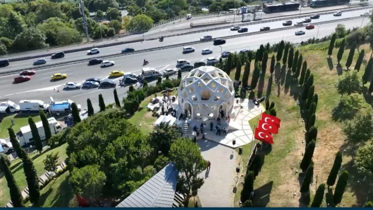 15 Temmuz Şehitler Anıtı