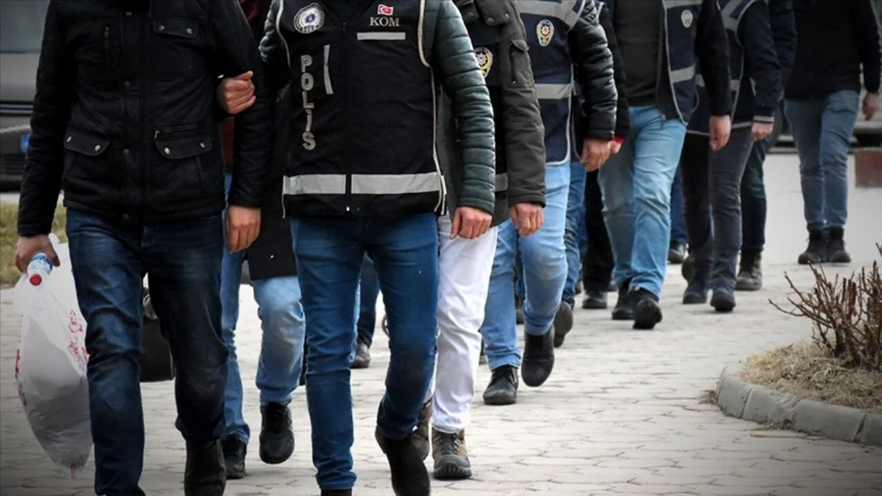 Ankara'da FETÖ'nün para trafiğine darbe