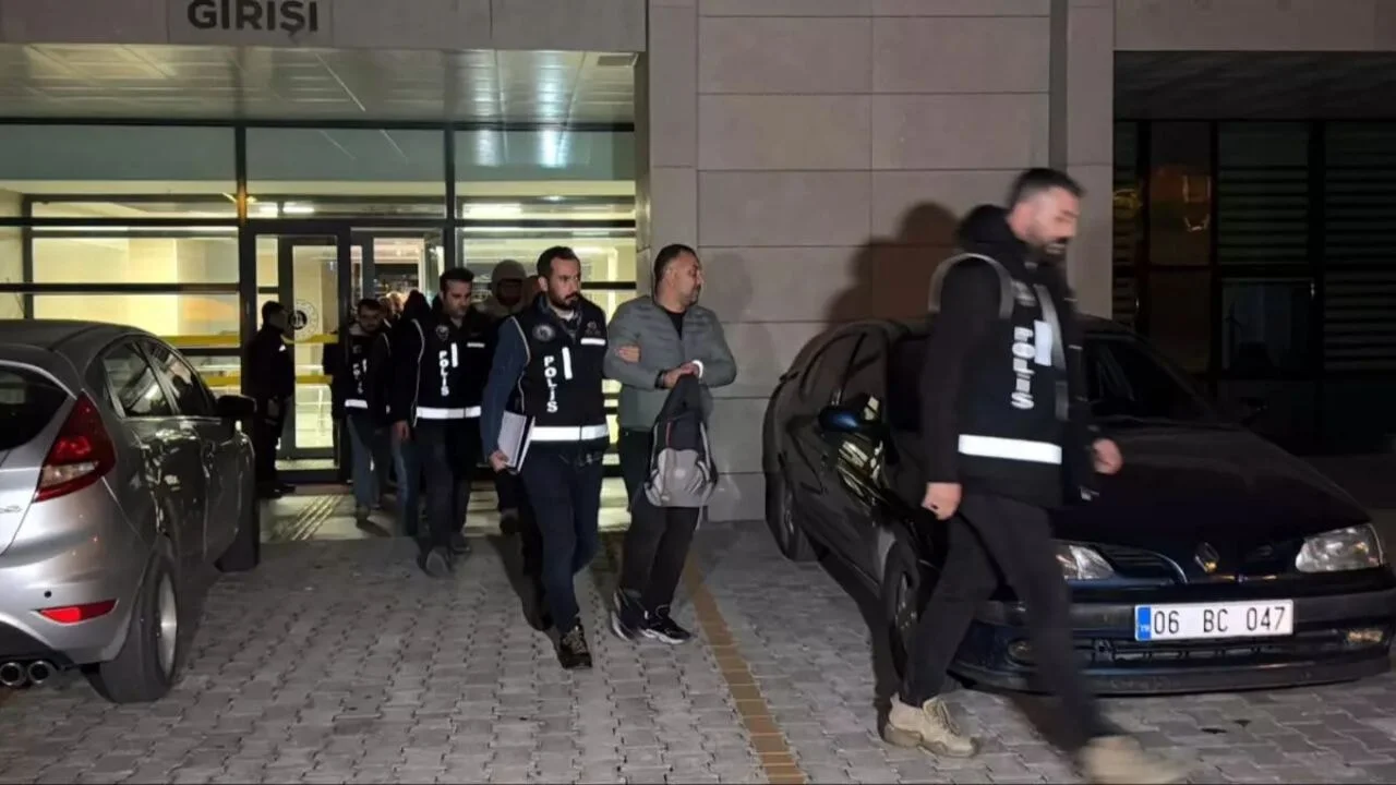Sahte sağlık raporu operasyonu: 33 memur görevden alındı