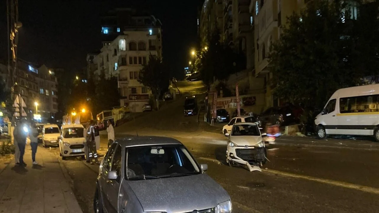 Ankara'da sağanak: Ağır maddi hasar var