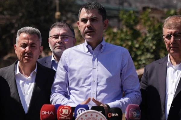 Bakan Kurum: İzmir ve Bilecik'te 415 ev ve işyeri hasar aldı
