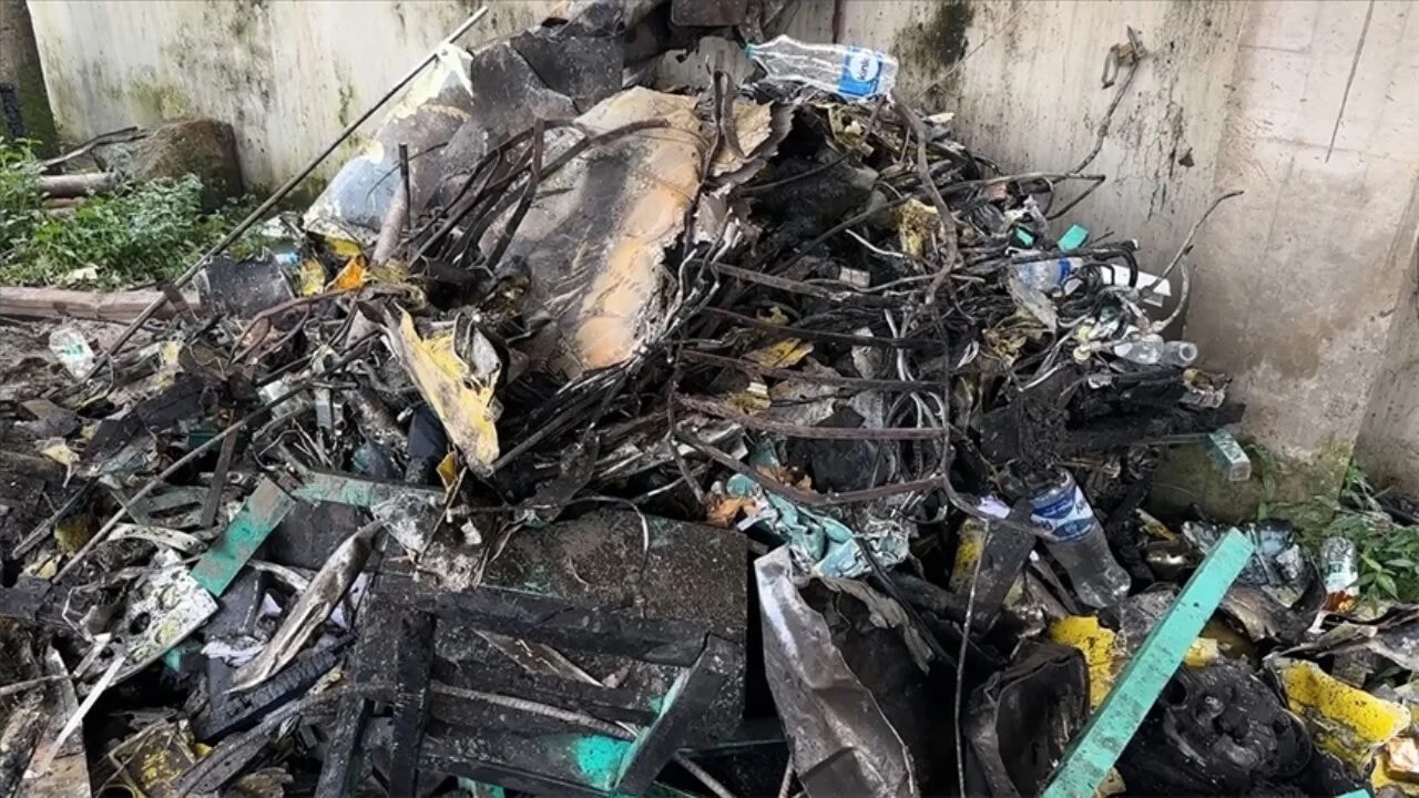 Bangladeş'te askeri uçak düştü: 19 ölü